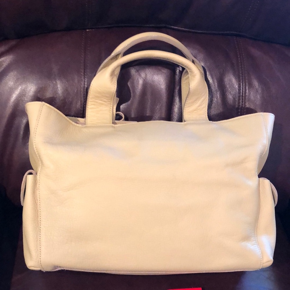 NWOT Samantha Thavasa New York leather handbag - Picture 2 of 8